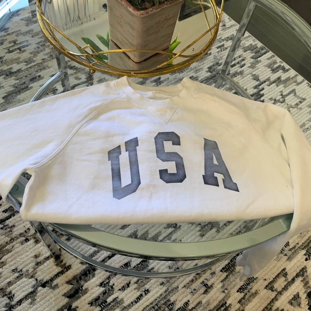 New brandy Melville sweatshirt
